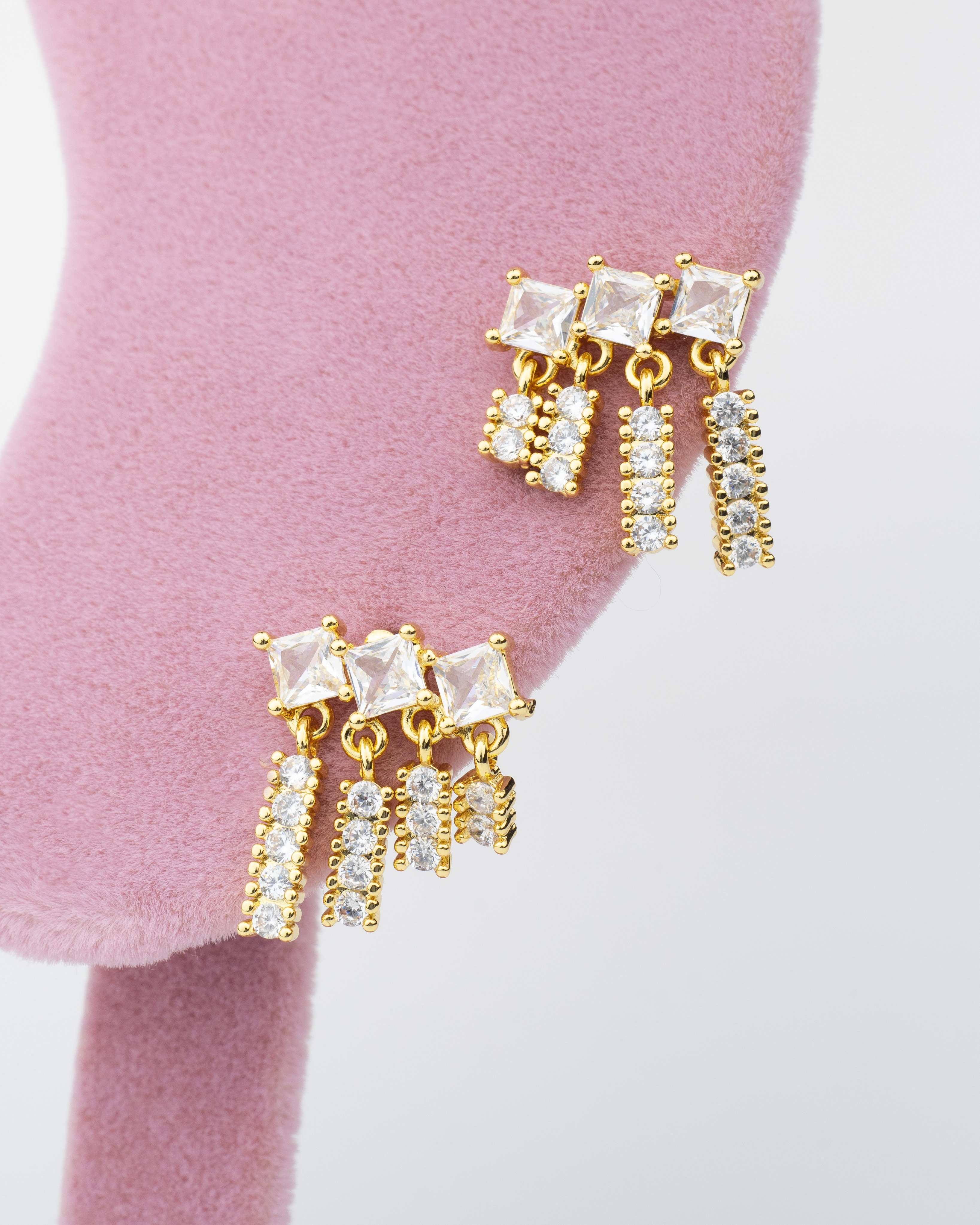 Taşlı Shakira Küpe