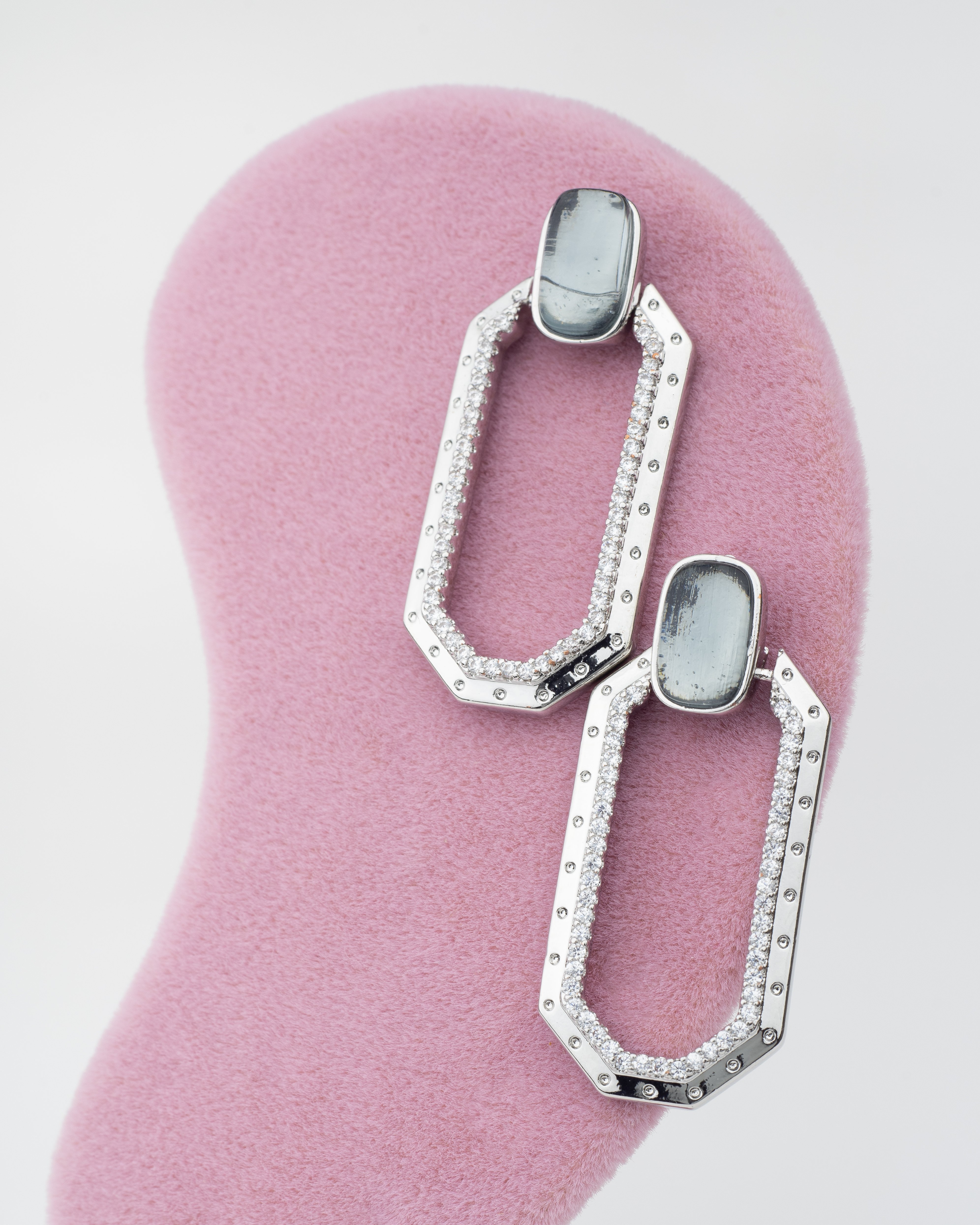 Yeşil Taş Detay Küpe