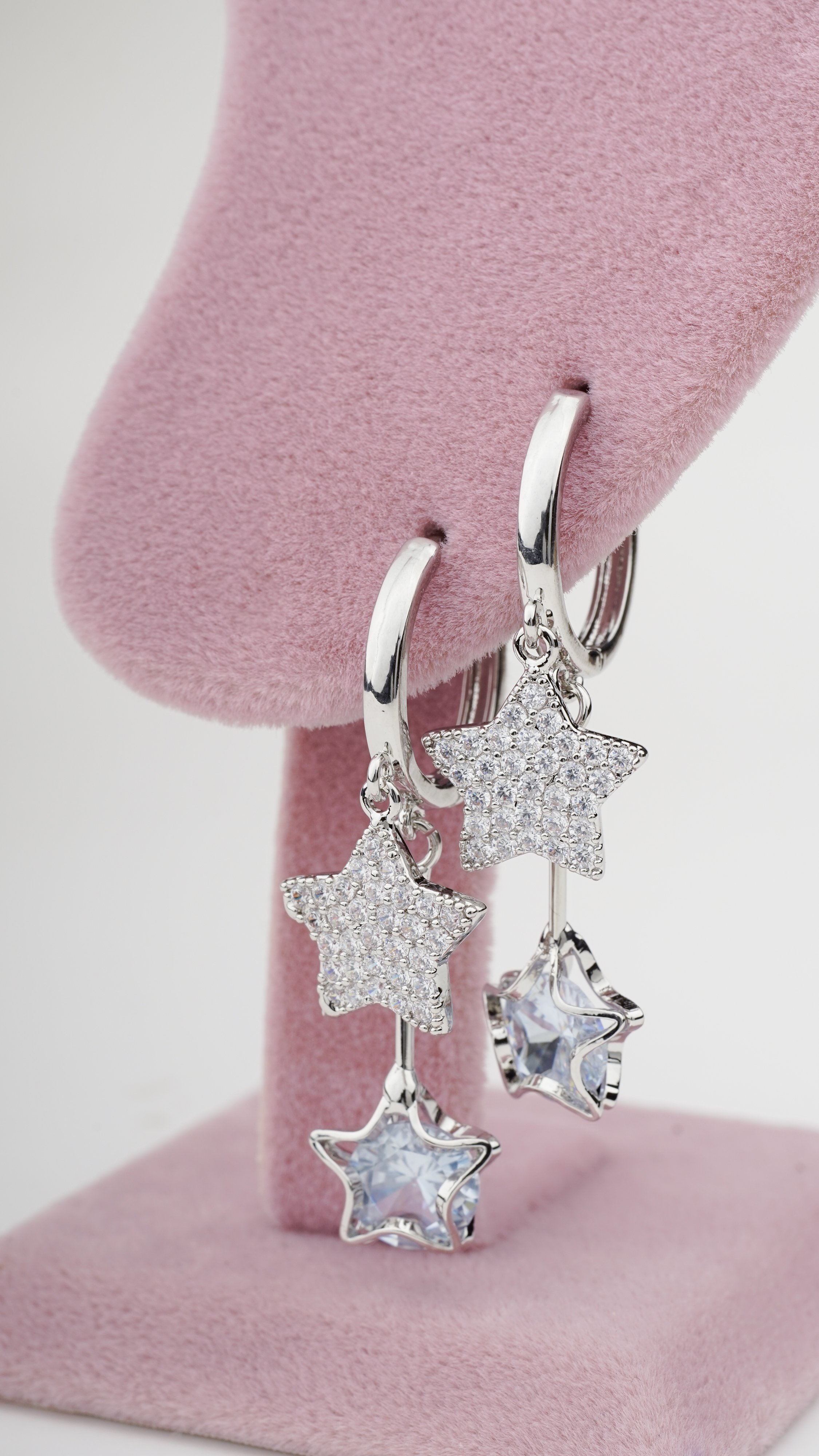 Sallantılı Yıldız Küpe