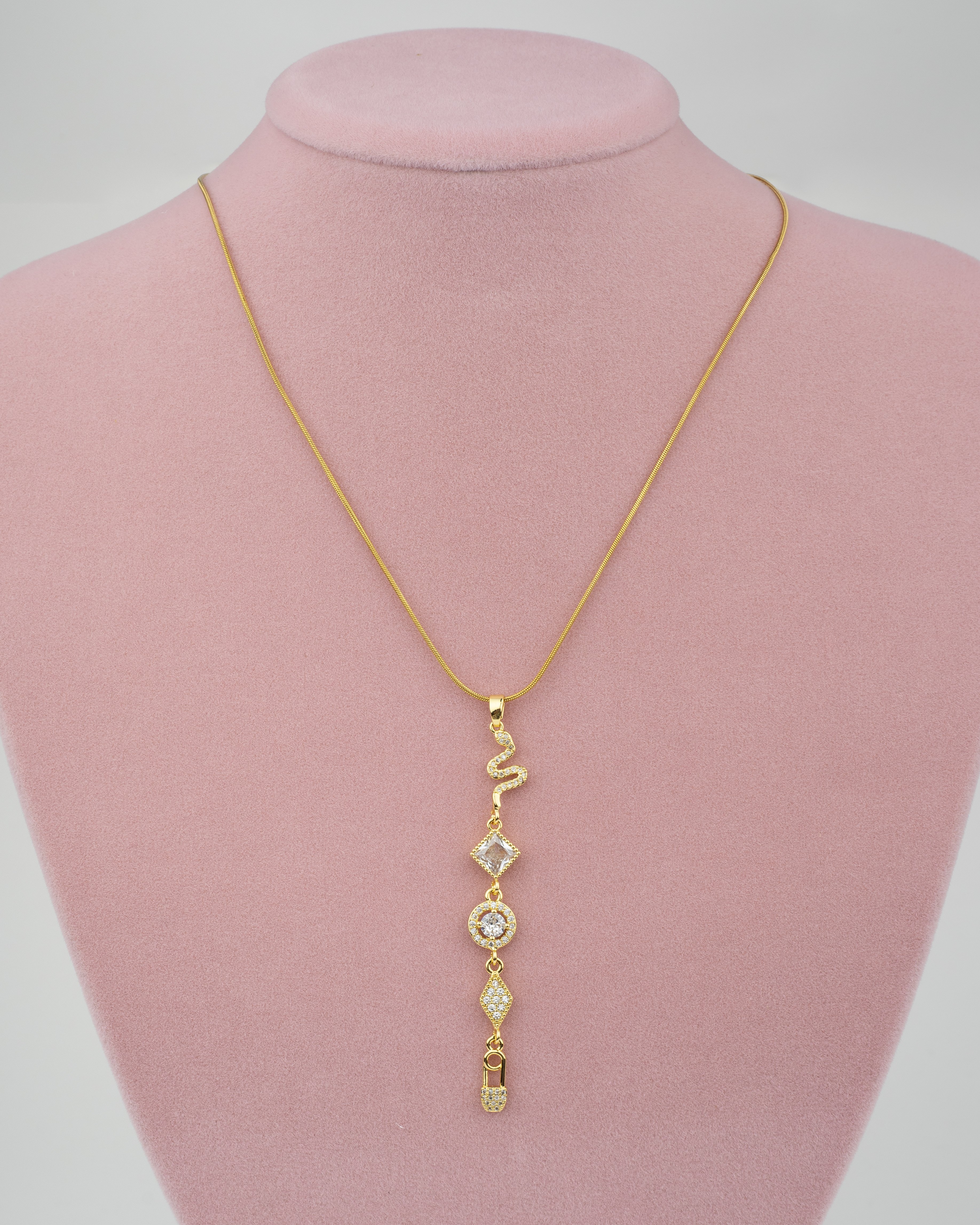 Yılan Figürlü Y Kolye