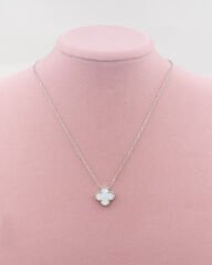 Beyaz Yonca Marka Model Kolye