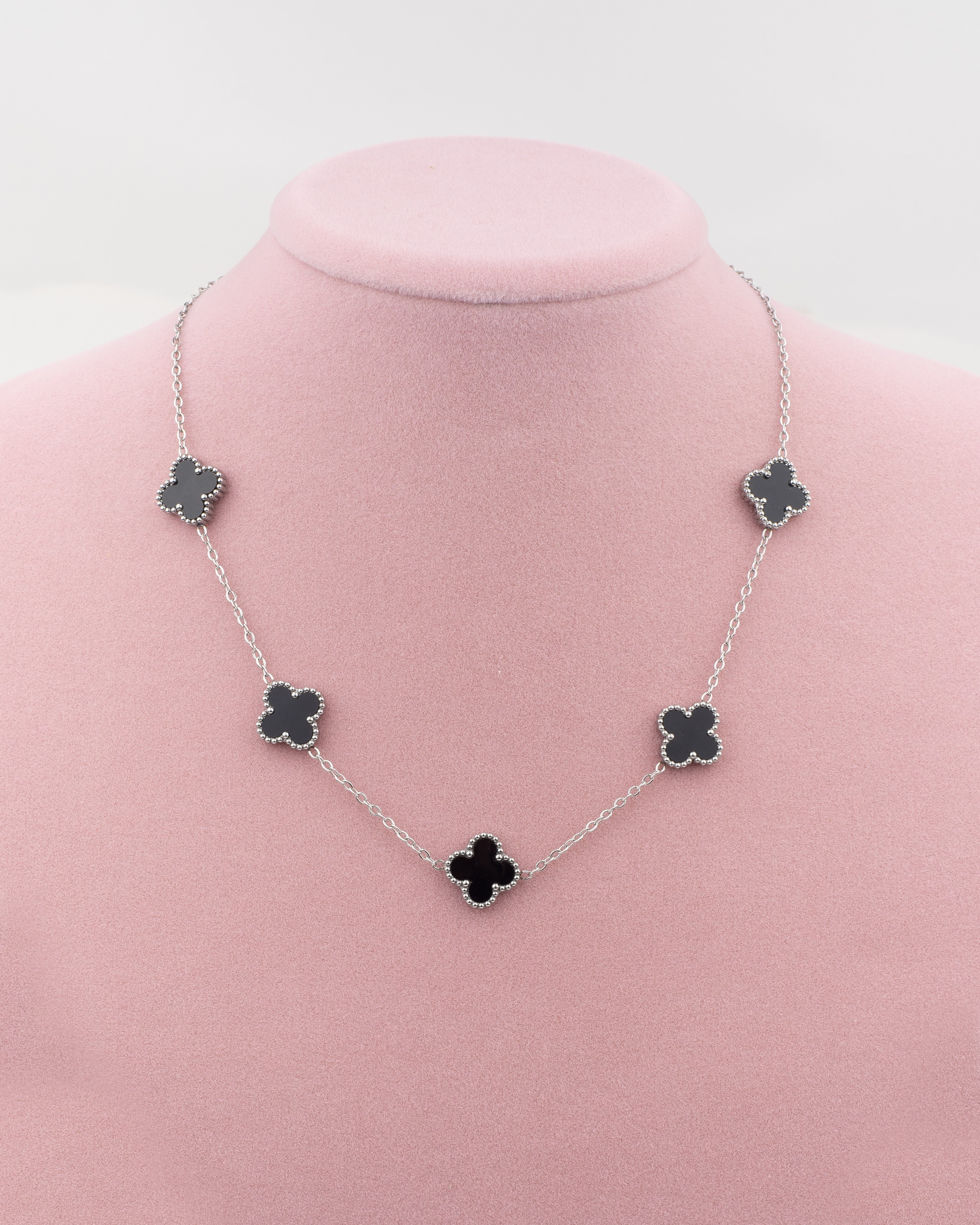 Siyah Çoklu Yonca Kolye