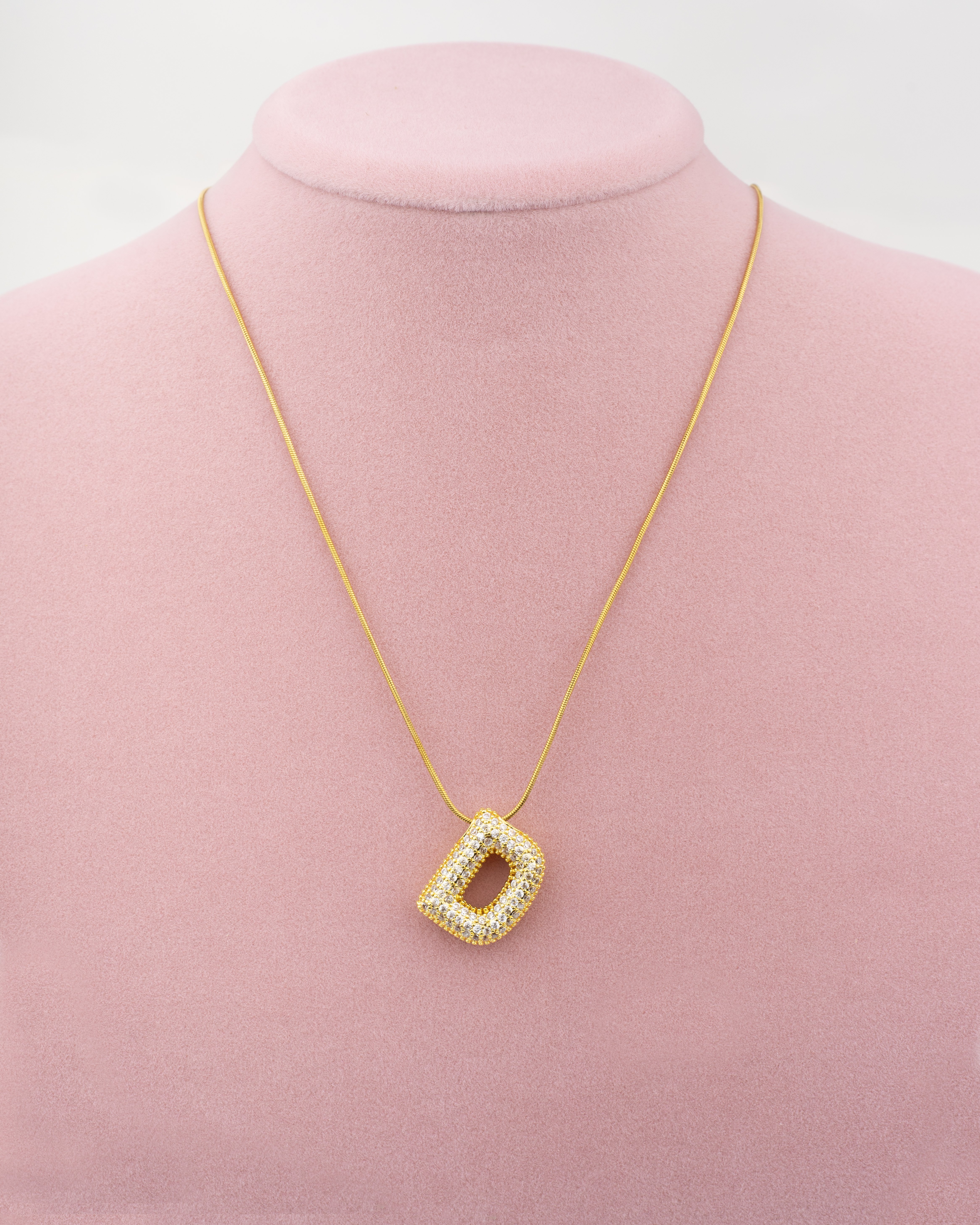 Kaplama Taşlı D Harfli Kolye