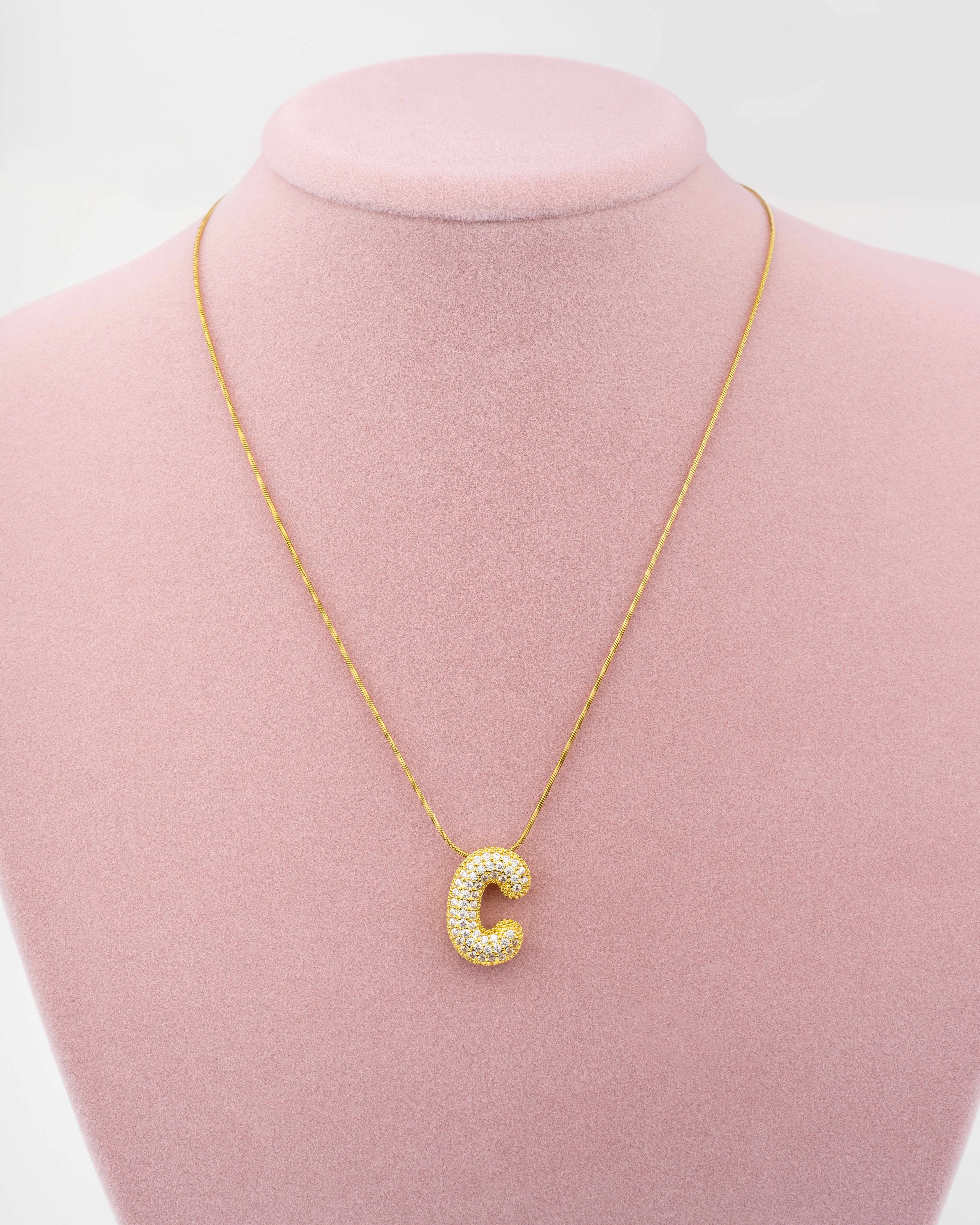 Kaplama Taşlı C Harfli Kolye