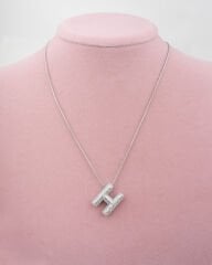 Çelik Taşlı H Harfli Kolye