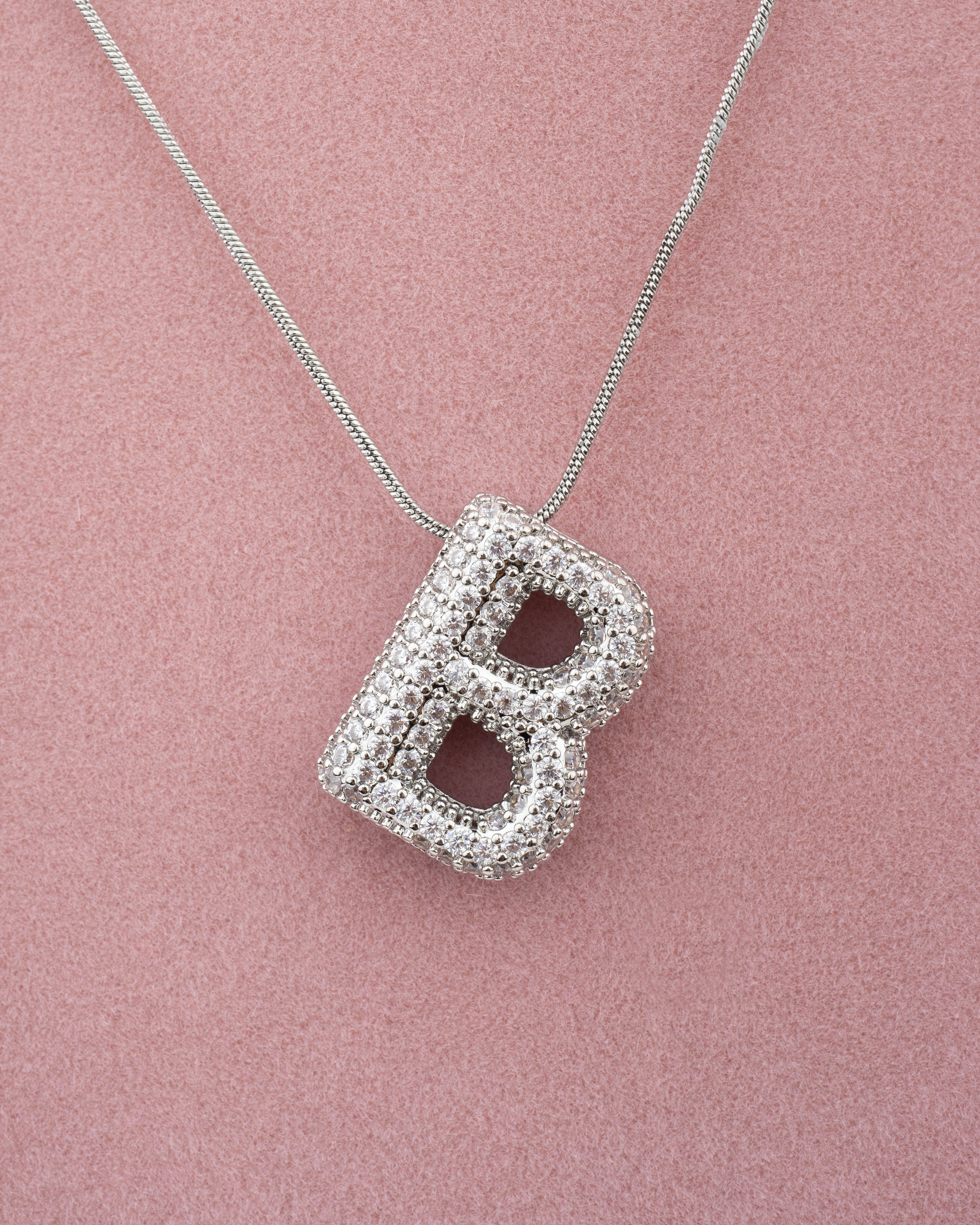 Çelik Taşlı B Harfli Kolye