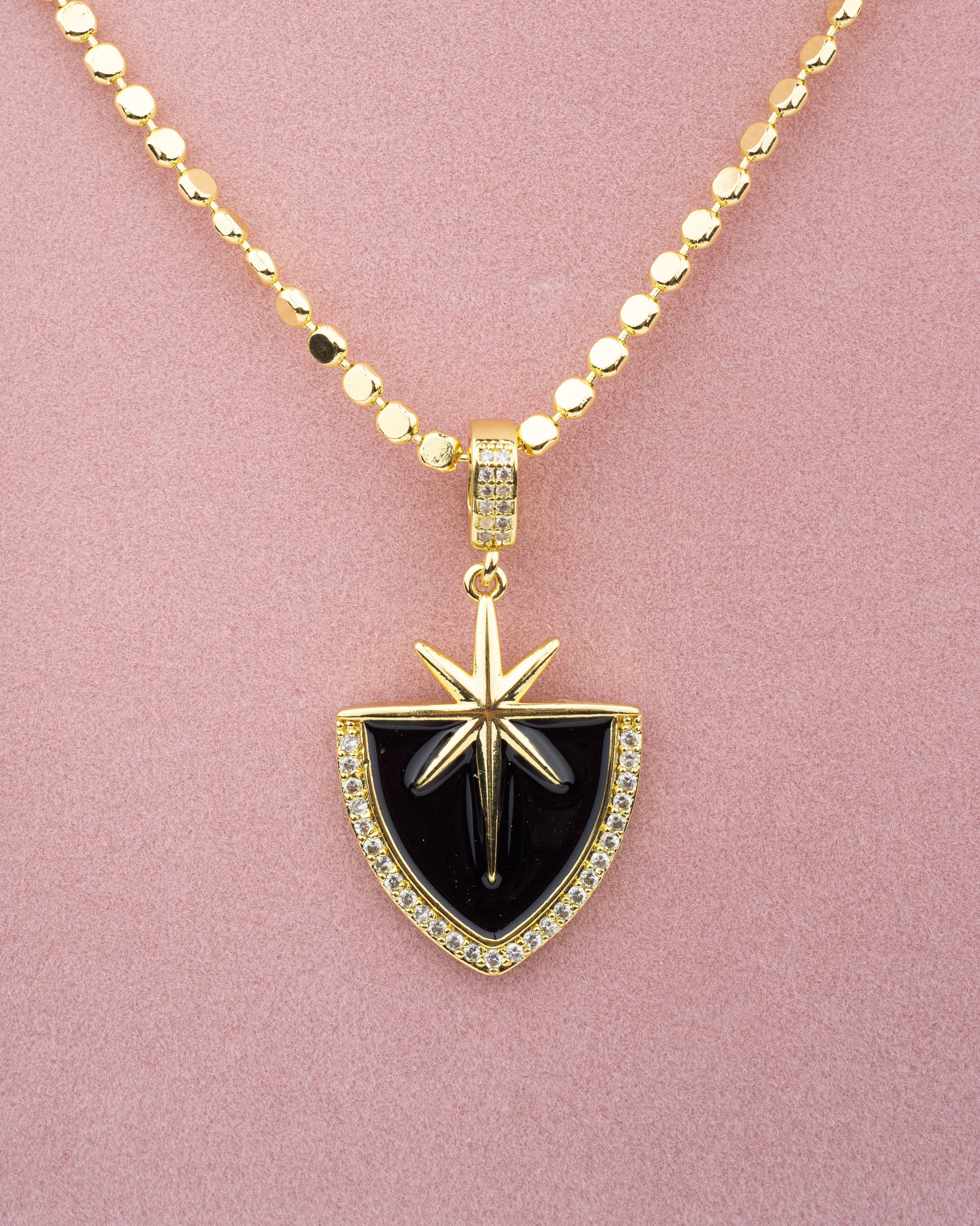 Siyah Şövalye Kutup Yıldızı Kolyesi