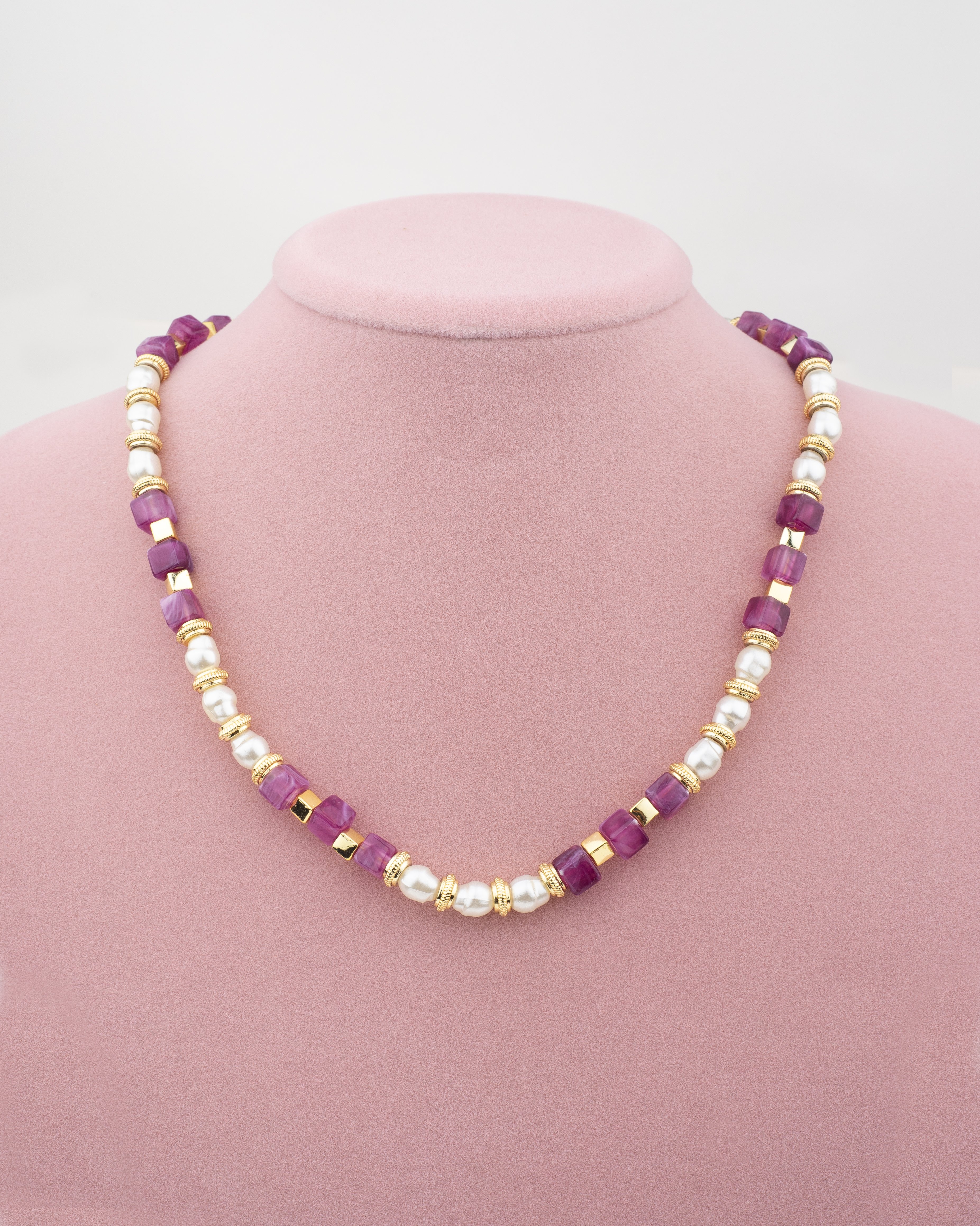 Mor Taşlı İncili Kolye