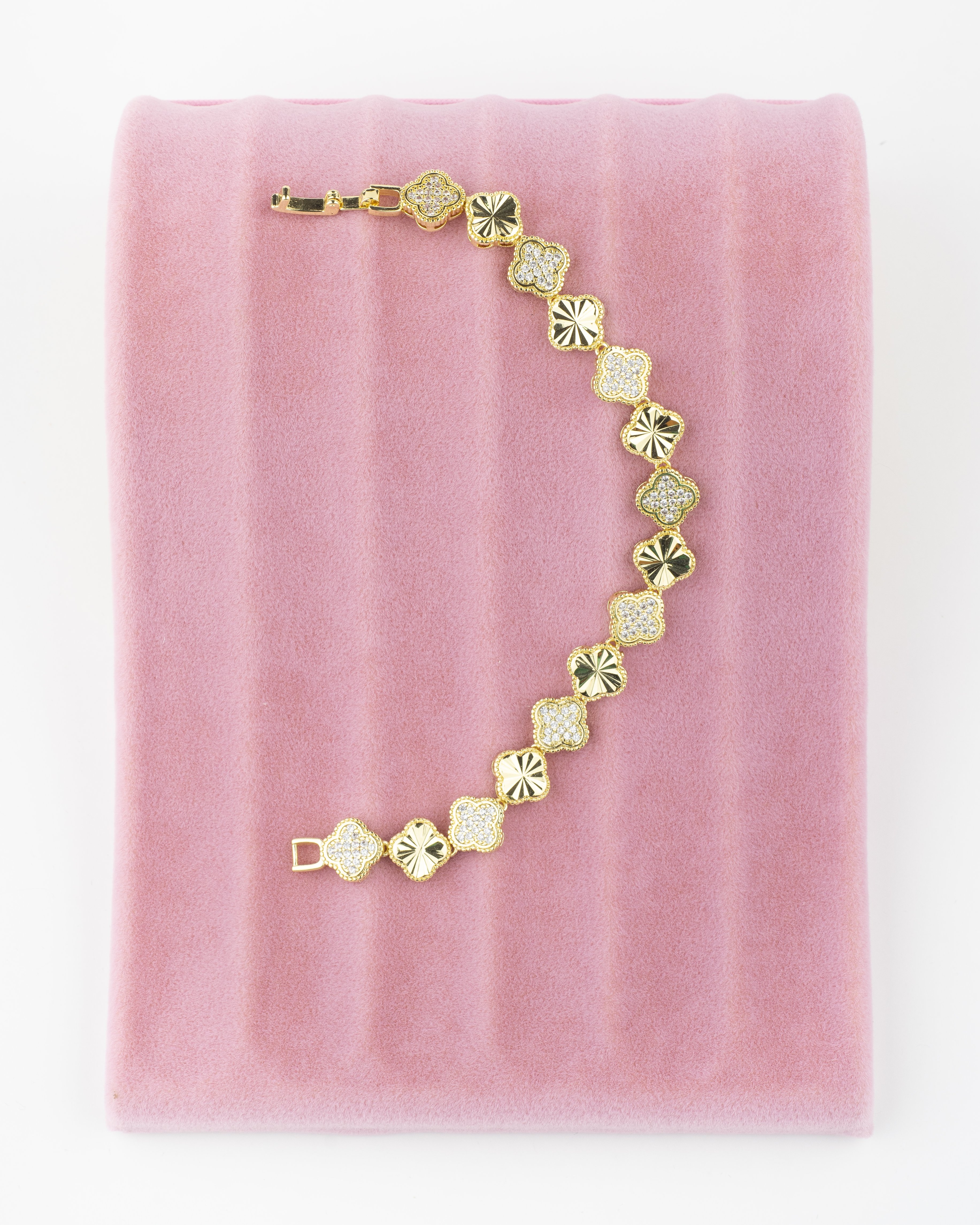 Vip Gold Yonca Model Bileklik