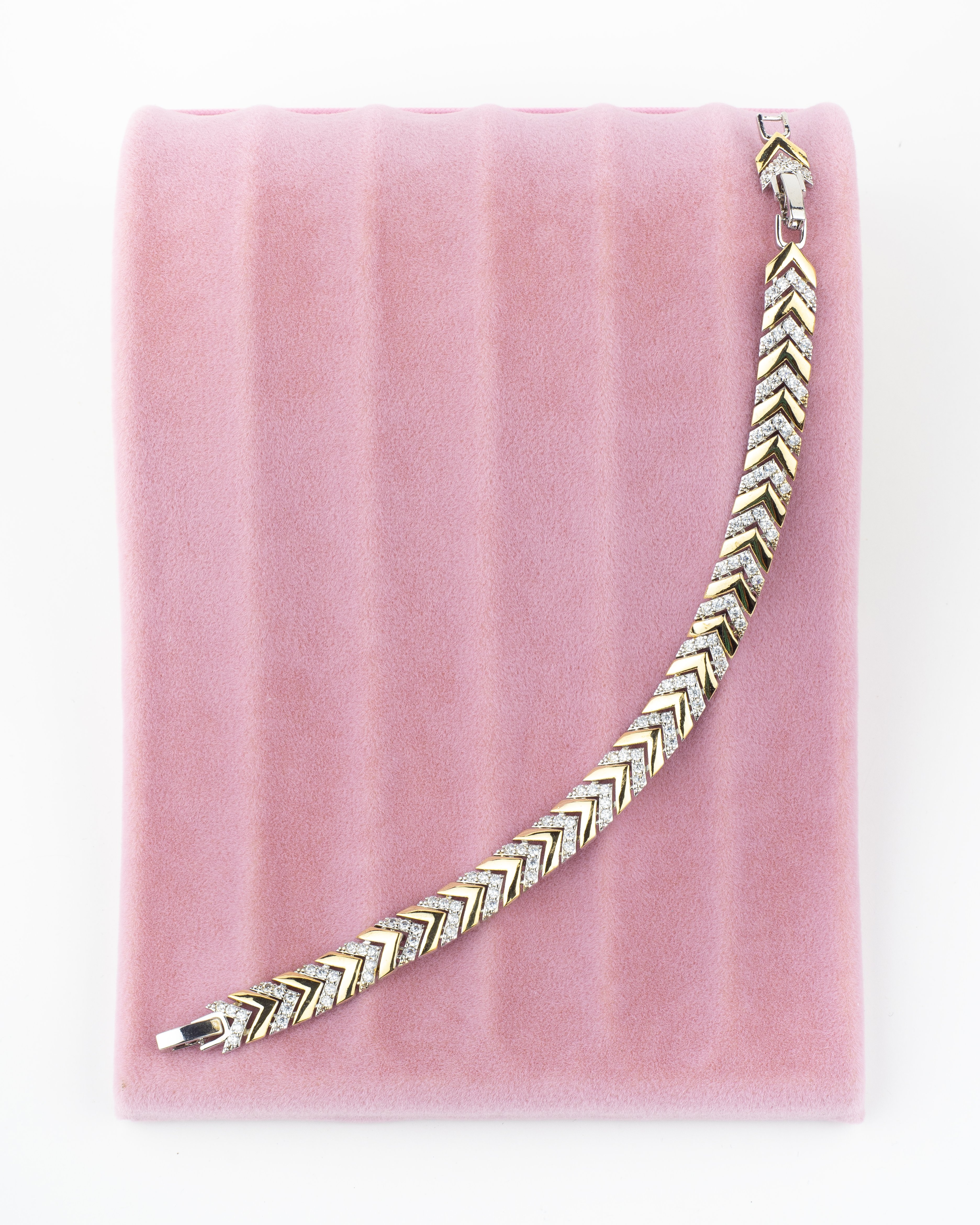 Üçgen Taşlı Gold Bileklik