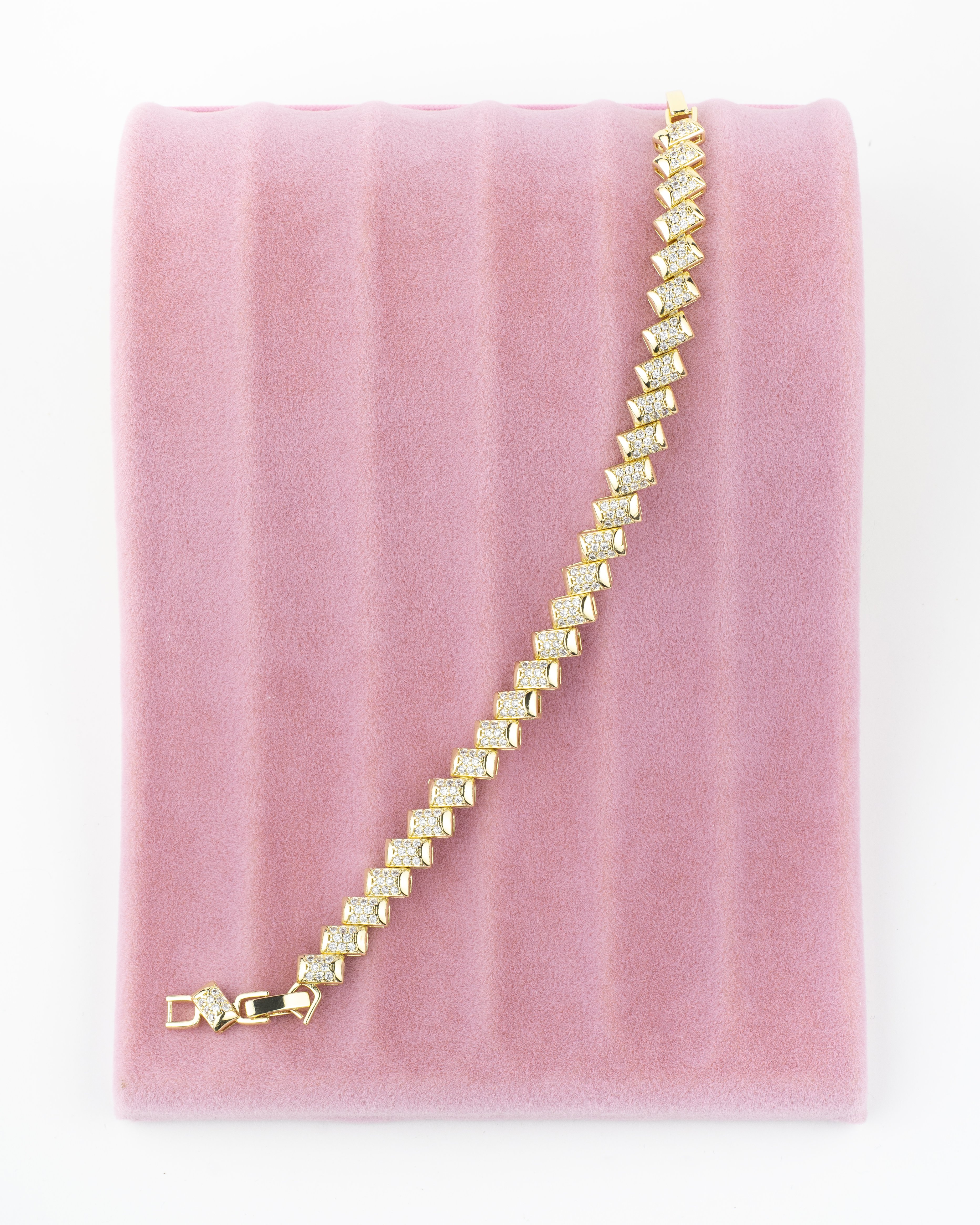 Piramit Zincirli bileklik