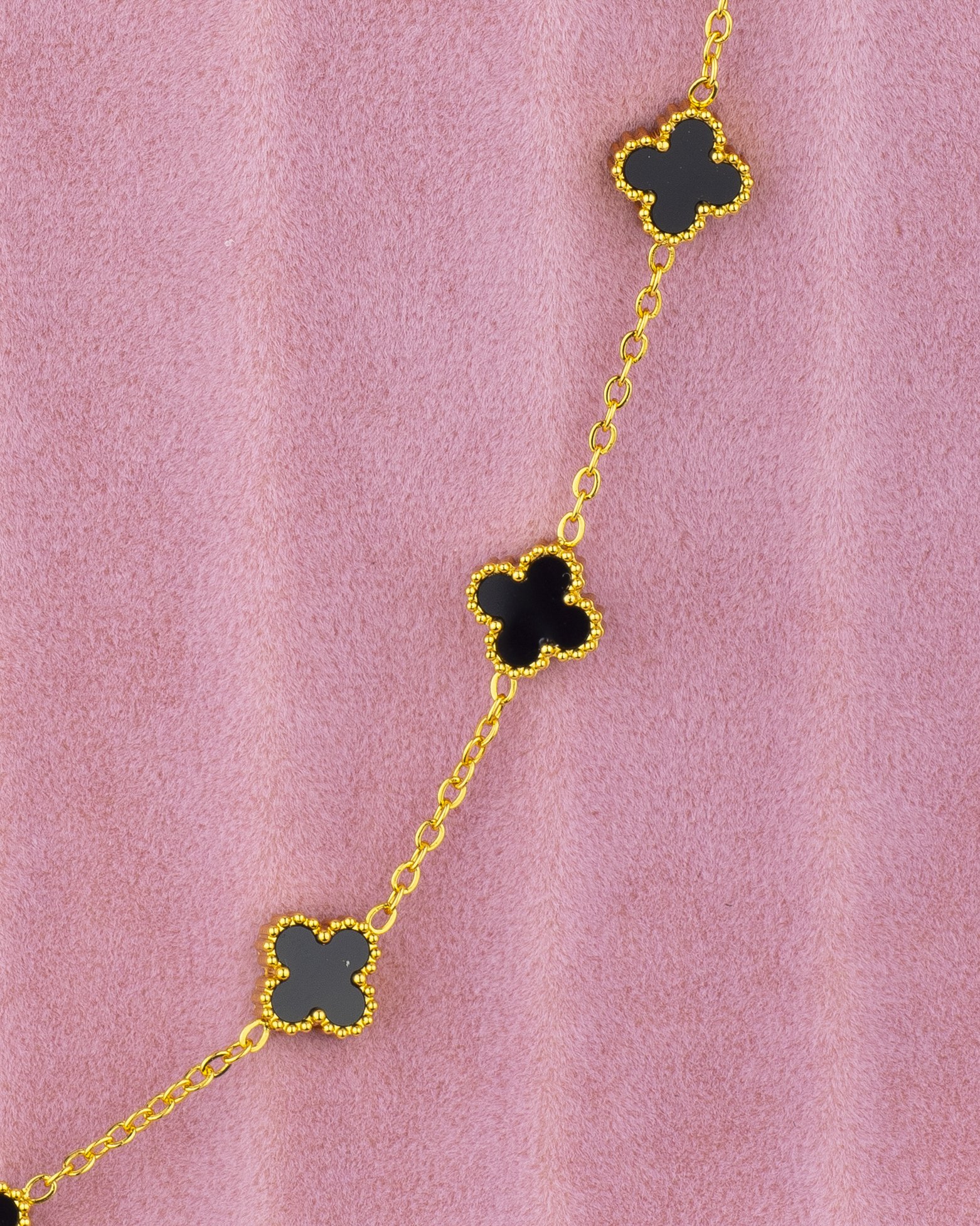 Siyah Küçük Yonca Model Gold Bileklik