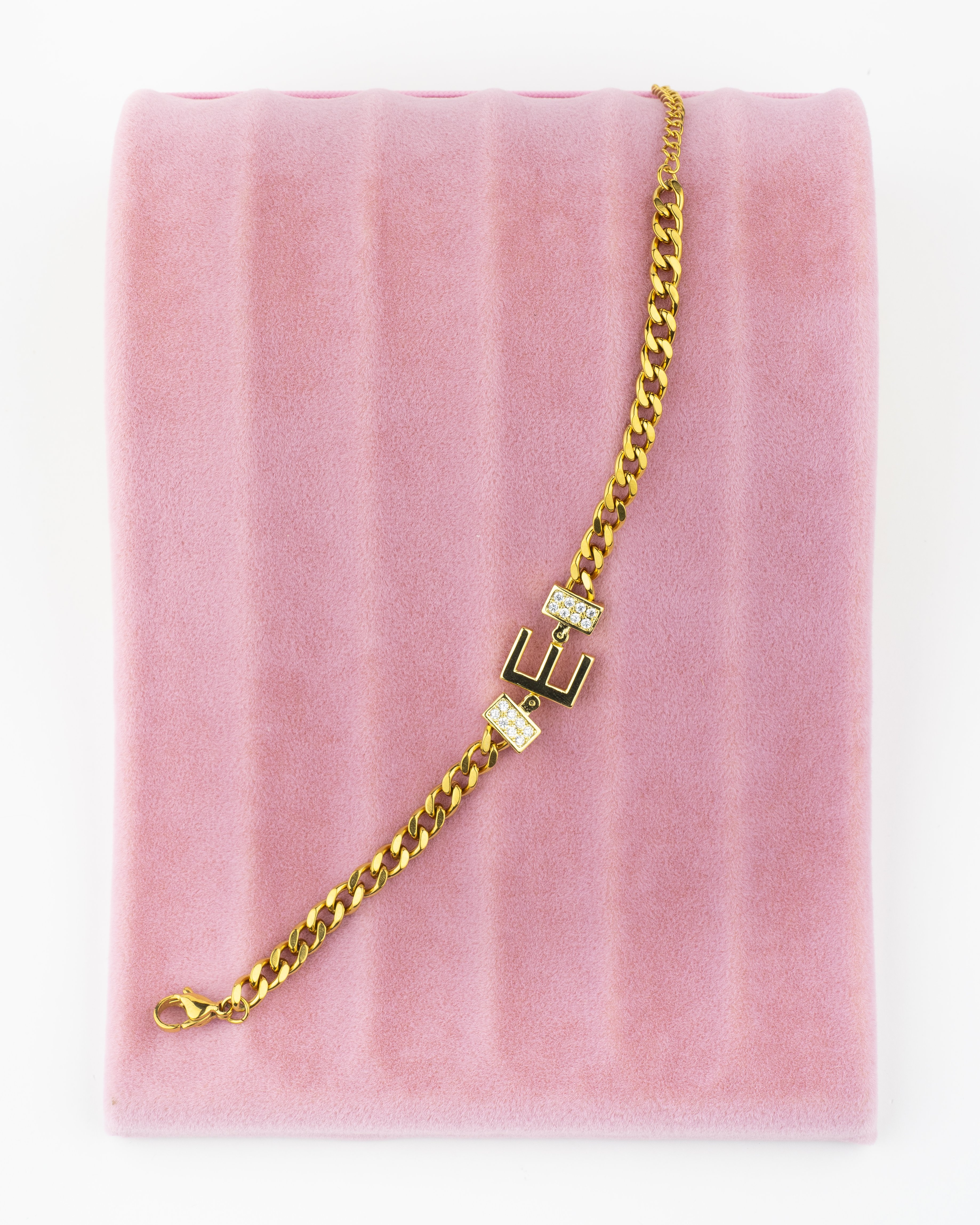 Gold E Harfli Bileklik