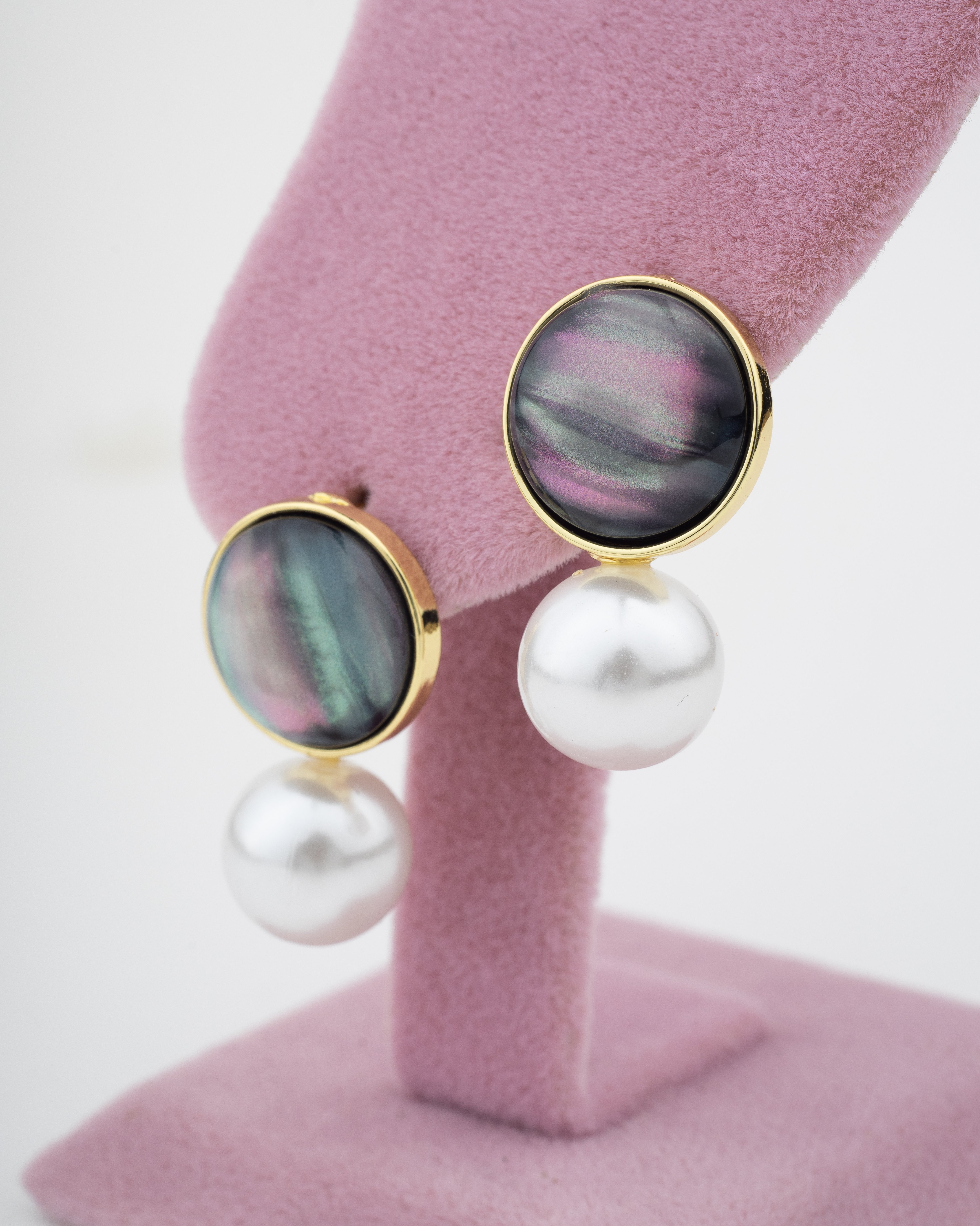 Zümrüt Yeşili İnci Detaylı Küpe